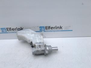 Gebruikte Hoofdremcilinder Opel Corsa E 1.3 CDTi 16V ecoFLEX Prijs € 25,00 Margeregeling aangeboden door Auto Demontage Elferink B.V.