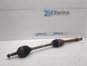 Gebruikte Cardanas rechts-voor (VWA) Opel Vivaro 2.0 CDTI Prijs € 75,00 Margeregeling aangeboden door Auto Demontage Elferink B.V.