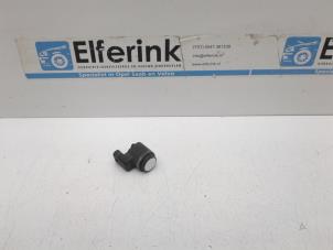 Gebruikte PDC Sensor Volvo V40 (MV) 2.0 D4 16V Prijs € 25,00 Margeregeling aangeboden door Auto Demontage Elferink B.V.