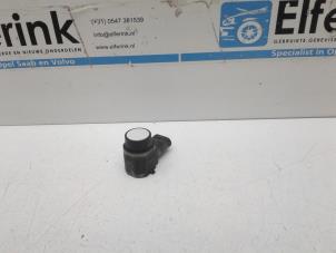 Gebruikte PDC Sensor Volvo V40 (MV) 2.0 D4 16V Prijs € 25,00 Margeregeling aangeboden door Auto Demontage Elferink B.V.