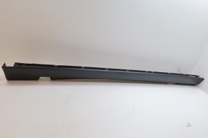 Gebruikte Dorpel links Saab 9-3 I (YS3D) 2.3 Turbo 16V Viggen Prijs € 75,00 Margeregeling aangeboden door Auto Demontage Elferink B.V.