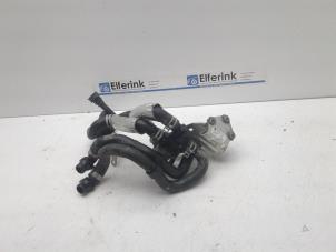 Gebruikte Extra waterpomp Volvo V90 Cross Country (PZ) 2.0 T5 16V AWD Prijs € 50,00 Margeregeling aangeboden door Auto Demontage Elferink B.V.