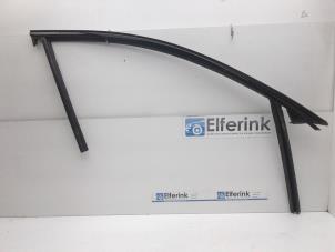 Gebruikte Deurrubber 4Deurs rechts-voor Volvo V90 Cross Country (PZ) 2.0 T5 16V AWD Prijs € 25,00 Margeregeling aangeboden door Auto Demontage Elferink B.V.