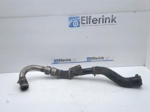 Gebruikte Intercooler Buis Volvo V40 (MV) 1.6 T2 GTDi 16V Prijs € 40,00 Margeregeling aangeboden door Auto Demontage Elferink B.V.