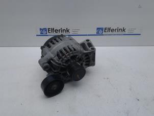 Gebruikte Dynamo Volvo V40 (MV) 1.6 T2 GTDi 16V Prijs € 65,00 Margeregeling aangeboden door Auto Demontage Elferink B.V.