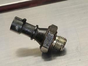 Gebruikte Oliedruk Schakelaar Saab 9-5 (YS3E) 3.0 t V6 24V Prijs € 25,00 Margeregeling aangeboden door Auto Demontage Elferink B.V.