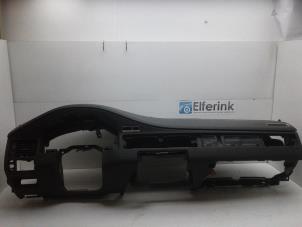 Gebruikte Dashboard Volvo XC70 (BZ) 2.4 D5 20V 205 AWD Prijs € 375,00 Margeregeling aangeboden door Auto Demontage Elferink B.V.