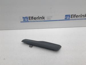 Gebruikte Display Interieur Volvo XC70 (BZ) 2.4 D5 20V 205 AWD Prijs € 25,00 Margeregeling aangeboden door Auto Demontage Elferink B.V.