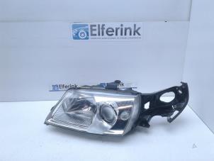 Gebruikte Koplamp links Saab 9-5 Estate (YS3E) 2.3 Turbo 16V Aero TS Prijs € 350,00 Margeregeling aangeboden door Auto Demontage Elferink B.V.