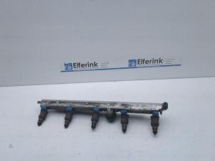 Gebruikte Injector brug Volvo 850 Estate 2.5i 10V Prijs € 100,00 Margeregeling aangeboden door Auto Demontage Elferink B.V.