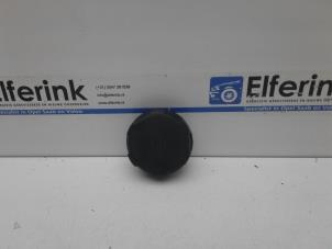 Gebruikte Oliedop Volvo S80 (TR/TS) 2.8 T6 24V Prijs € 25,00 Margeregeling aangeboden door Auto Demontage Elferink B.V.