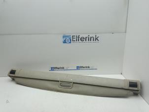 Gebruikte Bagageruimte Dekzeil Saab 9-3 Sport Estate (YS3F) 1.9 TiD Prijs € 75,00 Margeregeling aangeboden door Auto Demontage Elferink B.V.