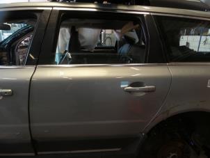 Gebruikte Portier 4Deurs links-achter Volvo XC70 (BZ) 2.4 D5 20V AWD Prijs € 175,00 Margeregeling aangeboden door Auto Demontage Elferink B.V.