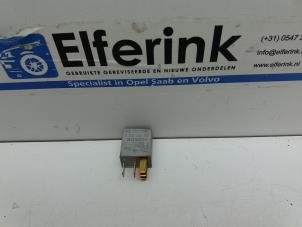 Gebruikte Relais Saab 9-5 (YS3E) 2.0t 16V Prijs € 25,00 Margeregeling aangeboden door Auto Demontage Elferink B.V.