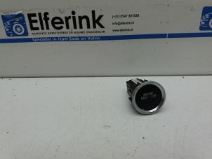 Gebruikte Start/Stop schakelaar Saab 9-5 (YS3G) 2.0 TiD 16V Prijs € 25,00 Margeregeling aangeboden door Auto Demontage Elferink B.V.