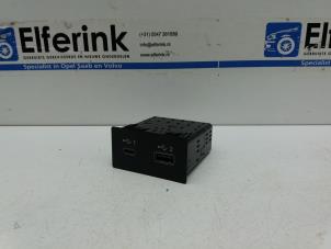 Gebruikte USB module Lynk &amp; Co 01 1.5 PHEV Prijs € 65,00 Margeregeling aangeboden door Auto Demontage Elferink B.V.