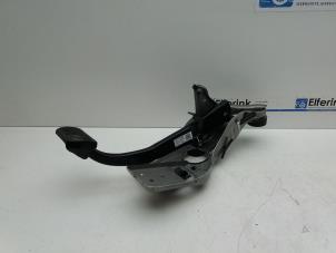 Gebruikte Rempedaal Lynk &amp; Co 01 1.5 PHEV Prijs € 60,00 Margeregeling aangeboden door Auto Demontage Elferink B.V.