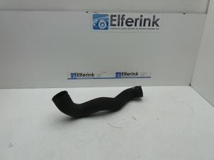 Gebruikte Intercooler Slang Saab 9-3 I (YS3D) 2.0 S Turbo 16V Prijs € 25,00 Margeregeling aangeboden door Auto Demontage Elferink B.V.