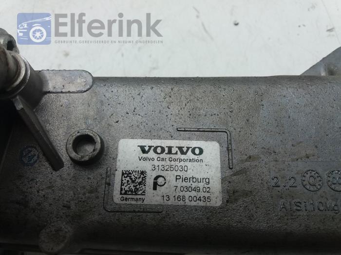 Uitlaat gasklep (EGR) van een Volvo V60 I (FW/GW) 2.4 D5 20V AWD Twin Engine Plug-in Hybrid 2013
