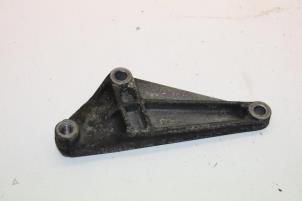 Gebruikte Motorsteun Saab 9000 CS 2.3i 16V CS Prijs € 25,00 Margeregeling aangeboden door Auto Demontage Elferink B.V.