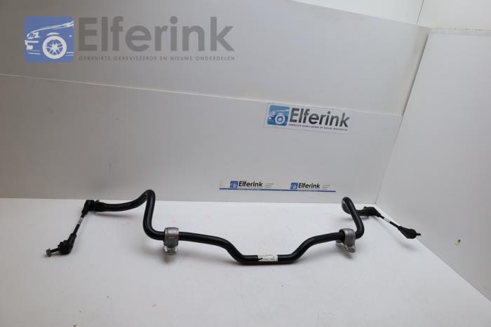 Front anti-roll bar Lynk & Co 01