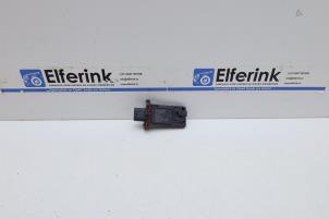 Gebruikte Luchtmassameter Volvo V90 II (PW) 2.0 B5 Mild Hybrid Geartronic 16V Prijs € 55,00 Margeregeling aangeboden door Auto Demontage Elferink B.V.