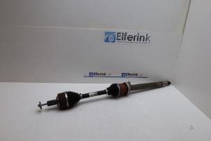 Gebruikte Aandrijfas rechts-voor Volvo V90 II (PW) 2.0 B5 Mild Hybrid Geartronic 16V Prijs € 250,00 Margeregeling aangeboden door Auto Demontage Elferink B.V.