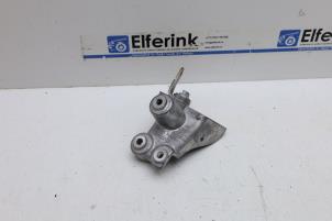 Gebruikte Motorrubber Volvo V90 II (PW) 2.0 B5 Mild Hybrid Geartronic 16V Prijs € 25,00 Margeregeling aangeboden door Auto Demontage Elferink B.V.