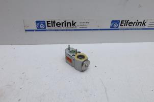 Gebruikte Expansieklep airco Volvo V90 II (PW) 2.0 B5 Mild Hybrid Geartronic 16V Prijs € 25,00 Margeregeling aangeboden door Auto Demontage Elferink B.V.