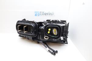 Gebruikte Kachelhuis Volvo V90 II (PW) 2.0 B5 Mild Hybrid Geartronic 16V Prijs € 400,00 Margeregeling aangeboden door Auto Demontage Elferink B.V.