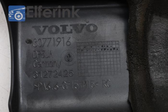 Afdekplaat motor van een Volvo V70 (BW) 2.4 D5 20V 205 2011