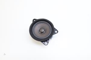 Gebruikte Luidspreker Lynk &amp; Co 01 1.5 PHEV Prijs € 25,00 Margeregeling aangeboden door Auto Demontage Elferink B.V.