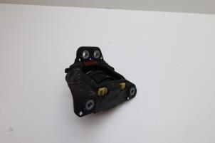 Gebruikte Motorrubber Volvo V60 II (ZW) 2.0 D3 16V Prijs € 50,00 Margeregeling aangeboden door Auto Demontage Elferink B.V.