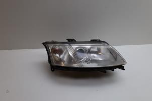 Gebruikte Rechter Koplamp Saab 9-3 II (YS3F) 1.8t 16V Prijs € 250,00 Margeregeling aangeboden door Auto Demontage Elferink B.V.