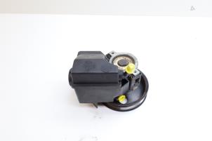 Gebruikte Servopomp Volvo 960 I 3.0i 24V Prijs € 75,00 Margeregeling aangeboden door Auto Demontage Elferink B.V.