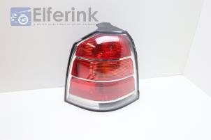 Gebruikte Achterlicht links Opel Zafira (M75) 2.2 16V Direct Ecotec Prijs € 65,00 Margeregeling aangeboden door Auto Demontage Elferink B.V.