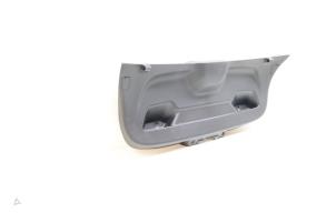 Gebruikte Bekleding Achterklep Opel Corsa F (UB/UH/UP) Electric, Corsa-e 50kWh Prijs € 30,00 Margeregeling aangeboden door Auto Demontage Elferink B.V.