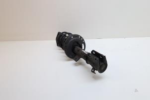 Gebruikte Schokdemperpoot links-voor Opel Corsa F (UB/UH/UP) Electric, Corsa-e 50kWh Prijs € 165,00 Margeregeling aangeboden door Auto Demontage Elferink B.V.