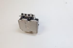 Gebruikte ABS Pomp Opel Corsa F (UB/UH/UP) Electric, Corsa-e 50kWh Prijs € 250,00 Margeregeling aangeboden door Auto Demontage Elferink B.V.