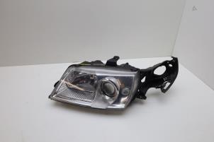 Gebruikte Koplamp links Saab 9-5 Estate (YS3E) 2.3 Turbo 16V Aero TS Prijs € 350,00 Margeregeling aangeboden door Auto Demontage Elferink B.V.