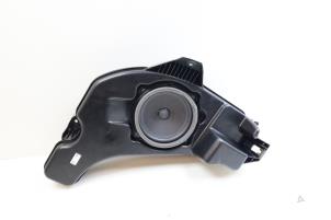 Gebruikte Luidspreker Lynk &amp; Co 01 1.5 PHEV Prijs € 140,00 Margeregeling aangeboden door Auto Demontage Elferink B.V.