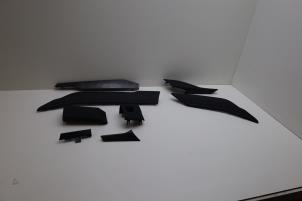 Gebruikte Dashboard sierlijst Lynk &amp; Co 01 1.5 PHEV Prijs € 125,00 Margeregeling aangeboden door Auto Demontage Elferink B.V.