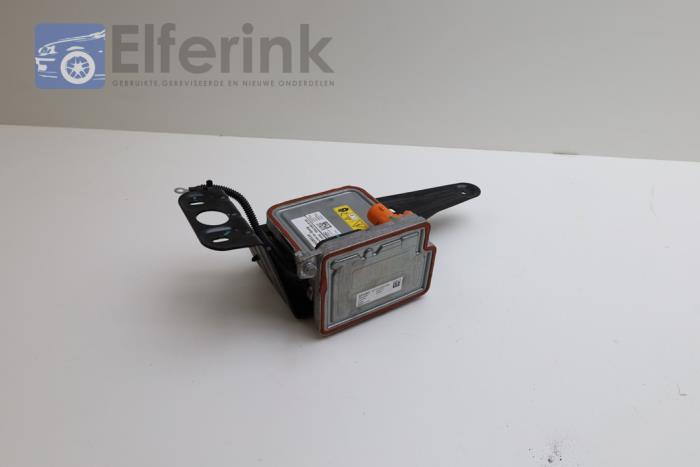 Radiator fluid heating module Lynk & Co 01
