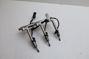 Gebruikte Injector brug Volvo XC40 (XZ) 1.5 T5 Plug-in Hybrid 16V Prijs € 175,00 Margeregeling aangeboden door Auto Demontage Elferink B.V.