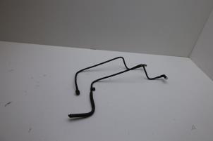 Gebruikte Brandstof retourleiding Saab 9-3 I (YS3D) 2.0t 16V Prijs € 25,00 Margeregeling aangeboden door Auto Demontage Elferink B.V.