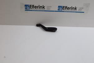 Gebruikte Ruitenwis Schakelaar Saab 9-3 II Sport Sedan (YS3F) 1.8t 16V Prijs € 25,00 Margeregeling aangeboden door Auto Demontage Elferink B.V.