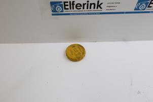 Gebruikte Expansievat dop Saab 9-3 I (YS3D) 2.2 TiD 16V Prijs € 25,00 Margeregeling aangeboden door Auto Demontage Elferink B.V.