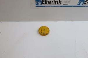 Gebruikte Expansievat dop Saab 9-3 I (YS3D) 2.0t 16V Prijs € 25,00 Margeregeling aangeboden door Auto Demontage Elferink B.V.