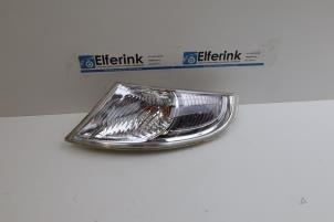 Gebruikte Clignoteur links Saab 9-5 (YS3E) 3.0 t V6 24V Prijs € 25,00 Margeregeling aangeboden door Auto Demontage Elferink B.V.