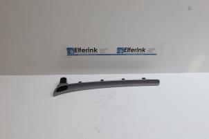 Gebruikte Dashboard sierlijst Saab 9-3 II (YS3F) 1.9 TTiD 16V Prijs € 65,00 Margeregeling aangeboden door Auto Demontage Elferink B.V.